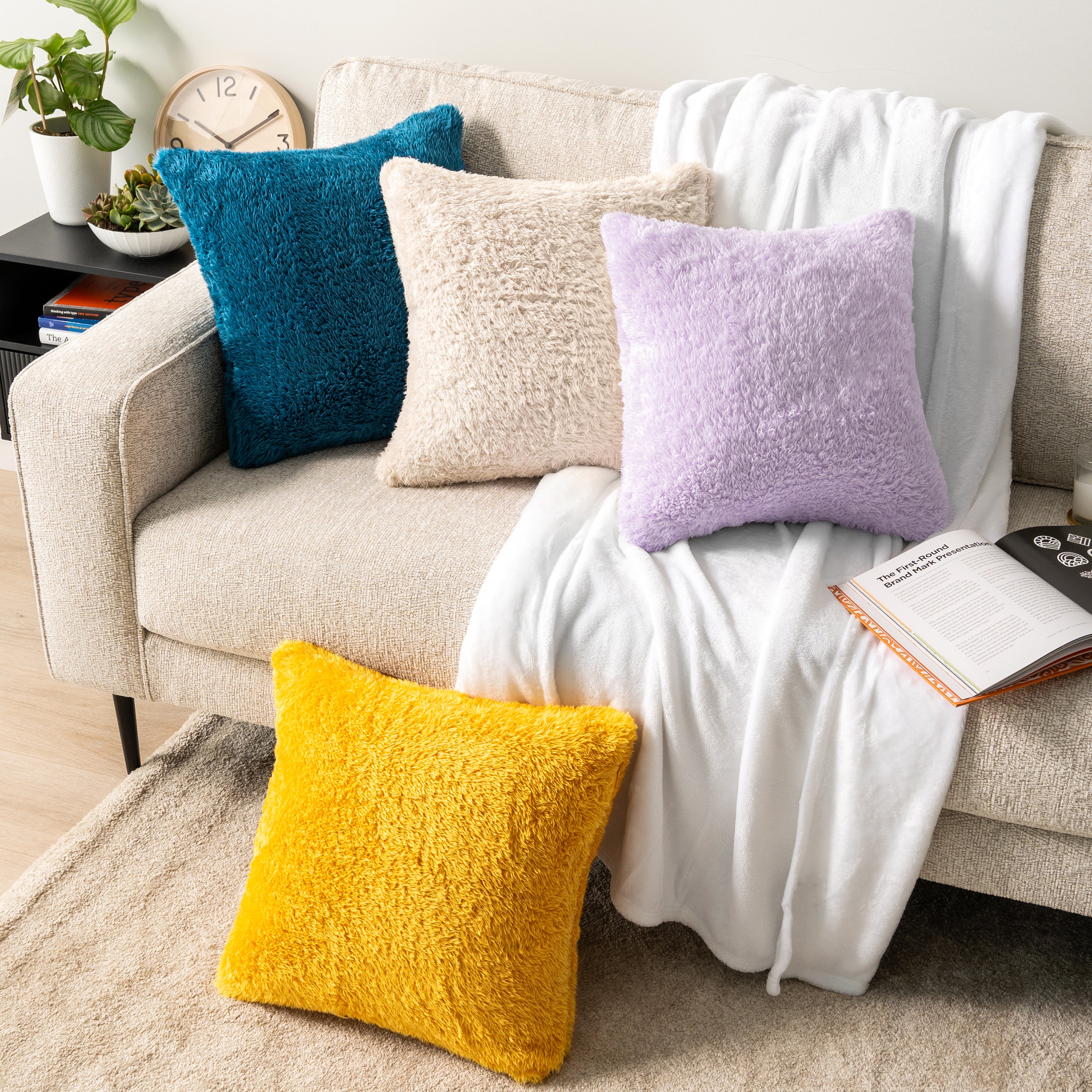 Throw Pillow Covers Set of 2 Sofa Decor Fuzzy Cushion Cases 2 Sizes with Zipper