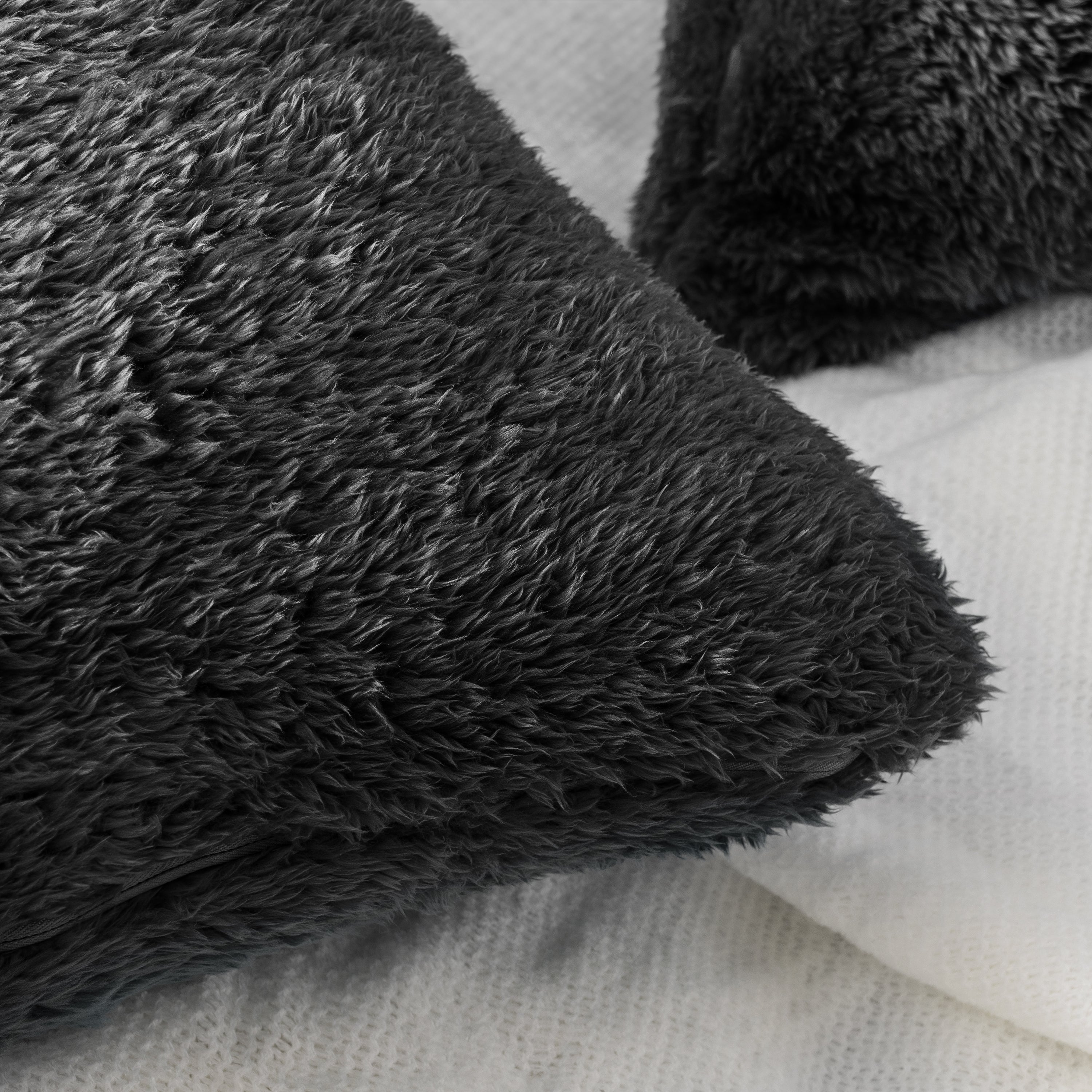 Throw Pillow Covers Set of 2 Sofa Decor Fuzzy Cushion Cases 2 Sizes with Zipper