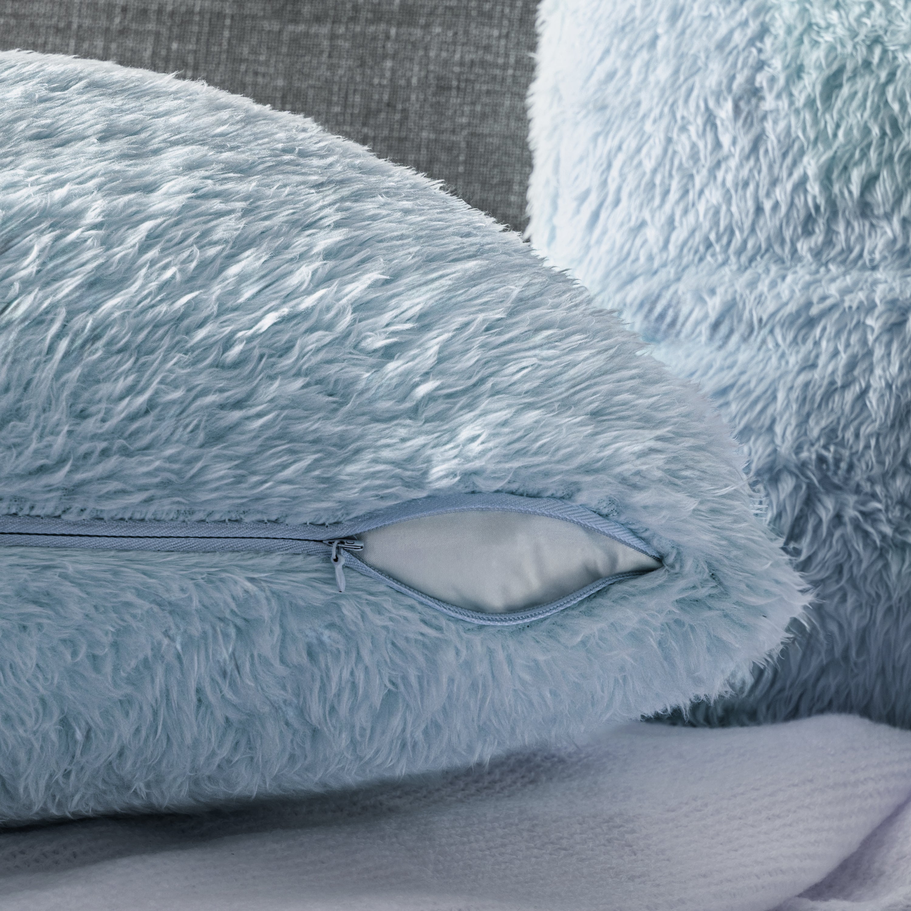 Throw Pillow Covers Set of 2 Sofa Decor Fuzzy Cushion Cases 2 Sizes with Zipper