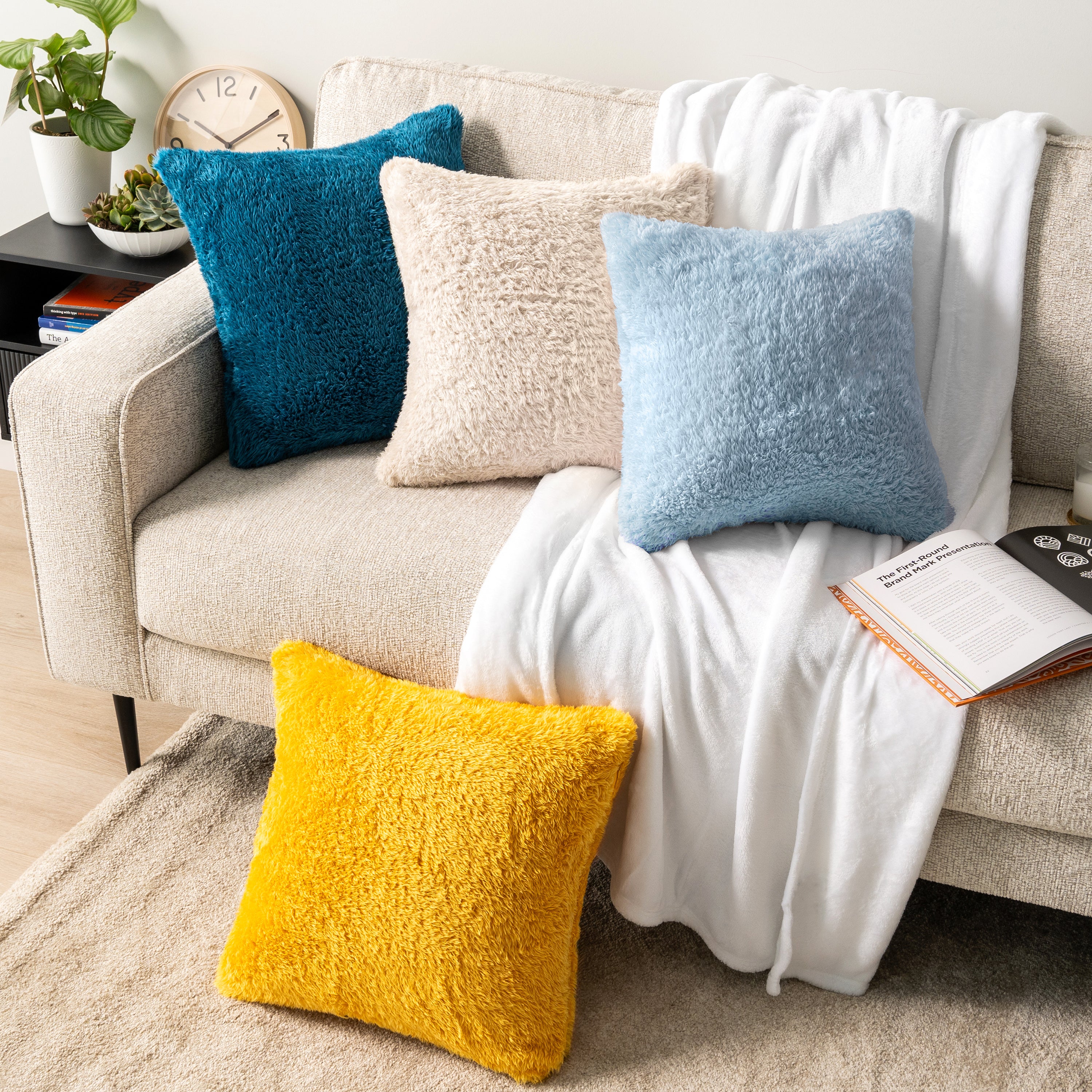 Throw Pillow Covers Set of 2 Sofa Decor Fuzzy Cushion Cases 2 Sizes with Zipper