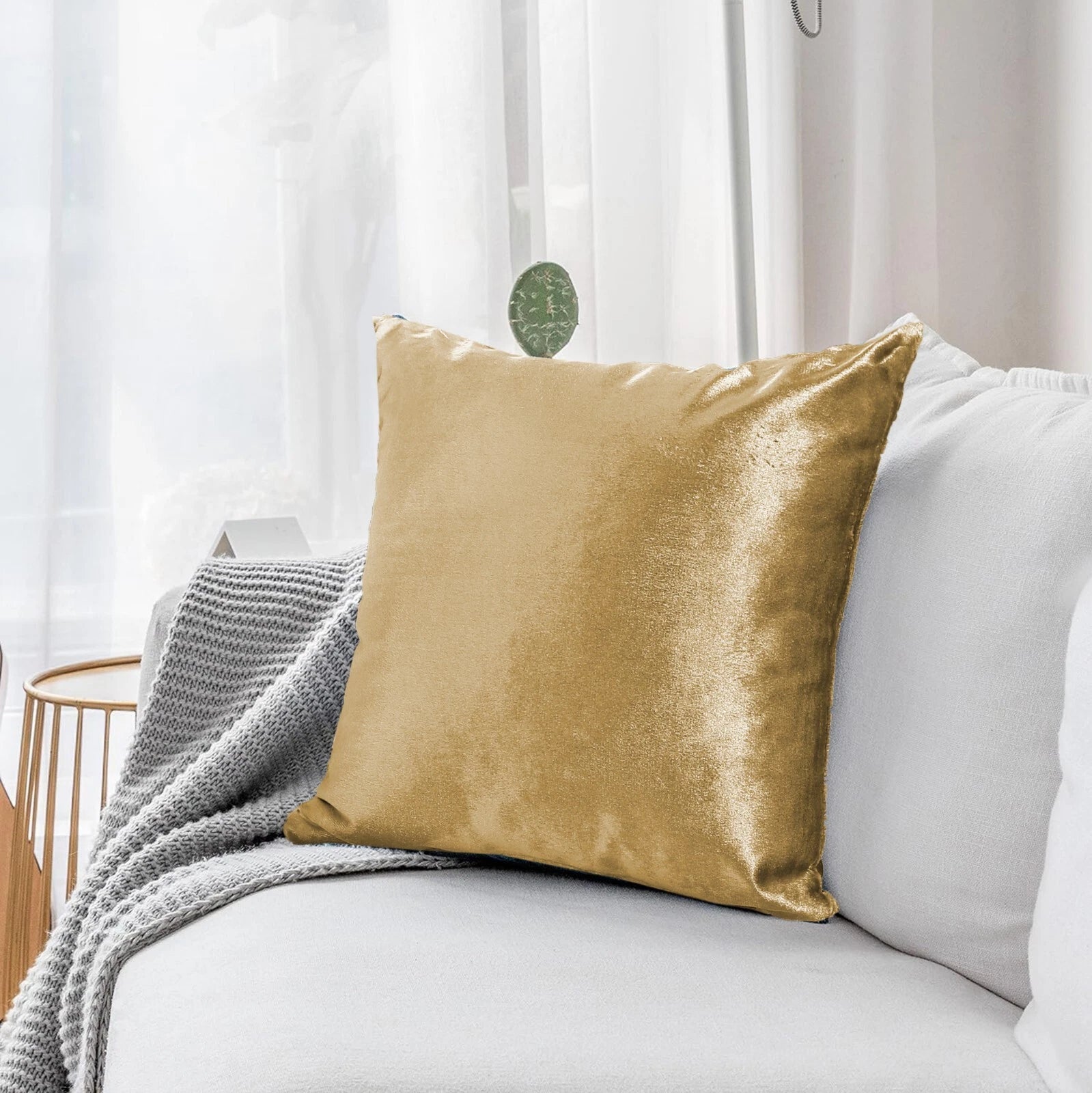 Pack of 4 Plush Velvet Cushion Covers Extra Soft Sofa Throw Pillow Cases 17"x17"