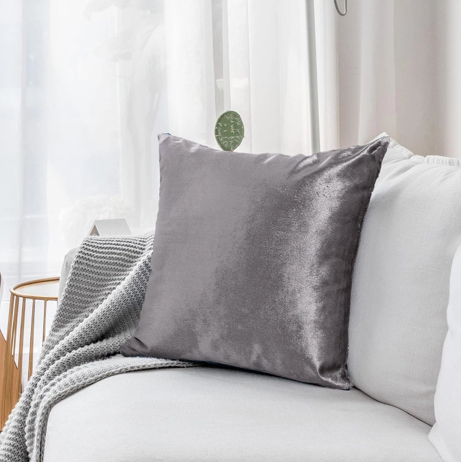 Pack of 4 Plush Velvet Cushion Covers Extra Soft Sofa Throw Pillow Cases 17"x17"