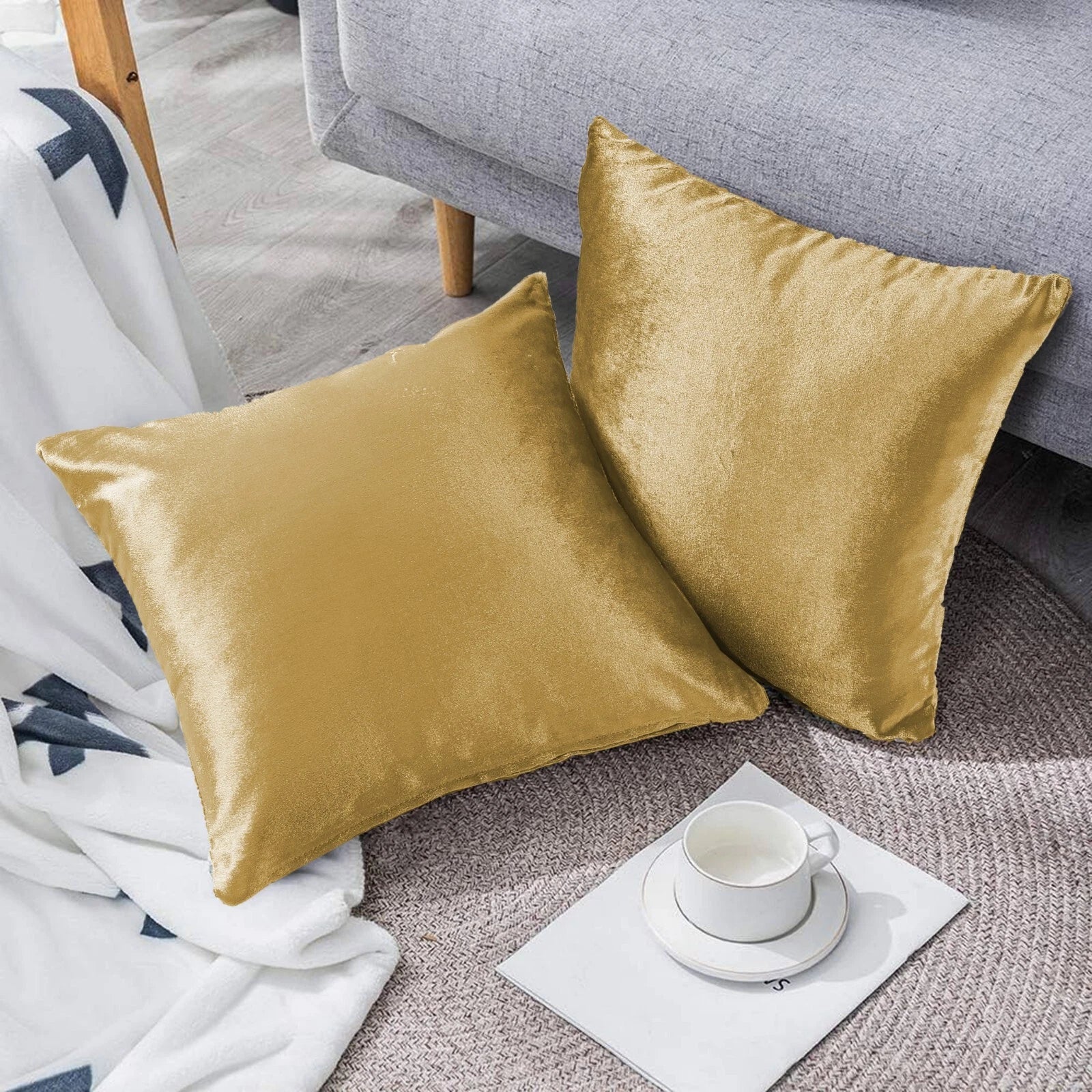 Pack of 4 Plush Velvet Cushion Covers Extra Soft Sofa Throw Pillow Cases 17"x17"