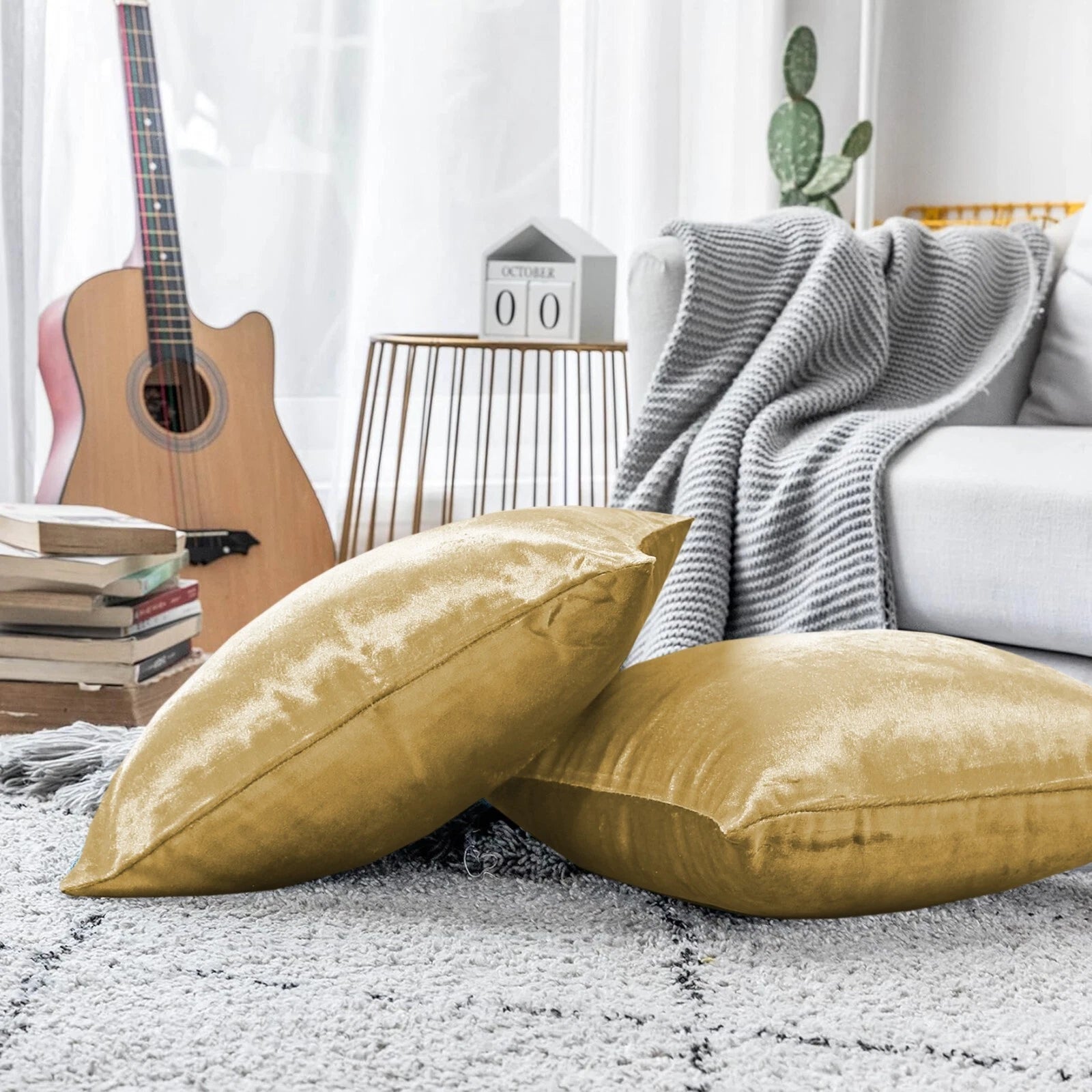 Pack of 4 Plush Velvet Cushion Covers Extra Soft Sofa Throw Pillow Cases 17"x17"