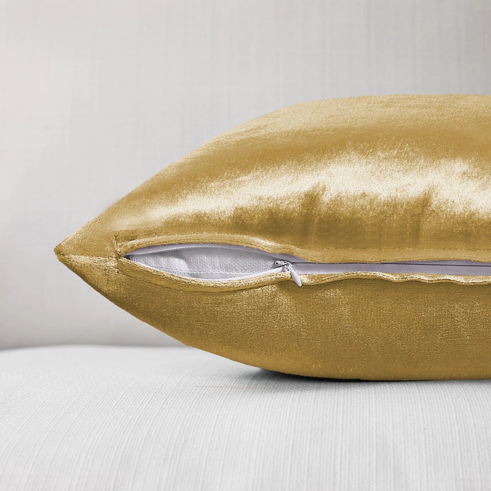 Pack of 4 Plush Velvet Cushion Covers Extra Soft Sofa Throw Pillow Cases 17"x17"