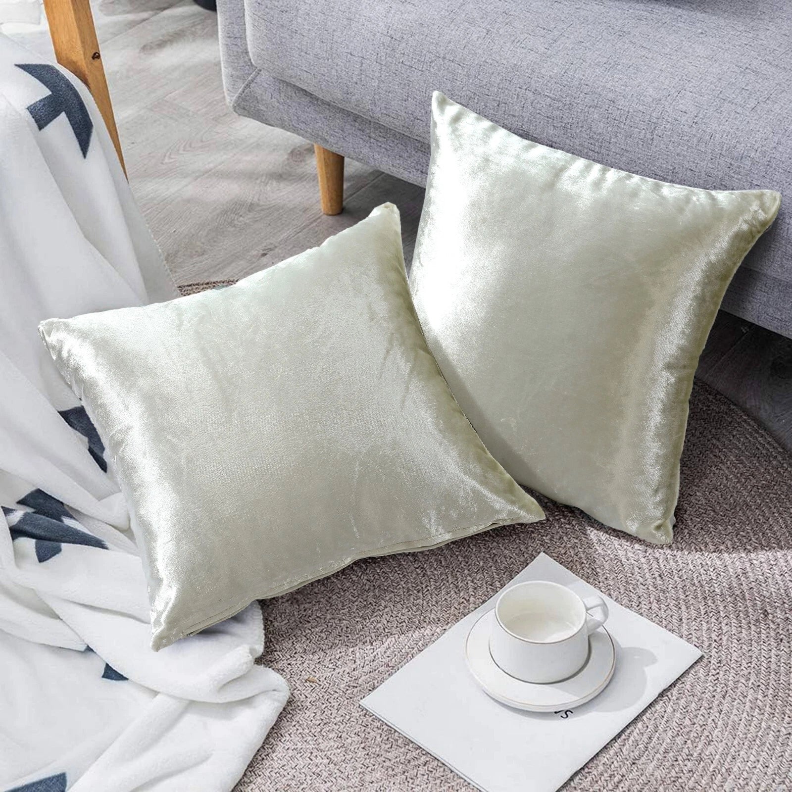 Pack of 4 Plush Velvet Cushion Covers Extra Soft Sofa Throw Pillow Cases 17"x17"