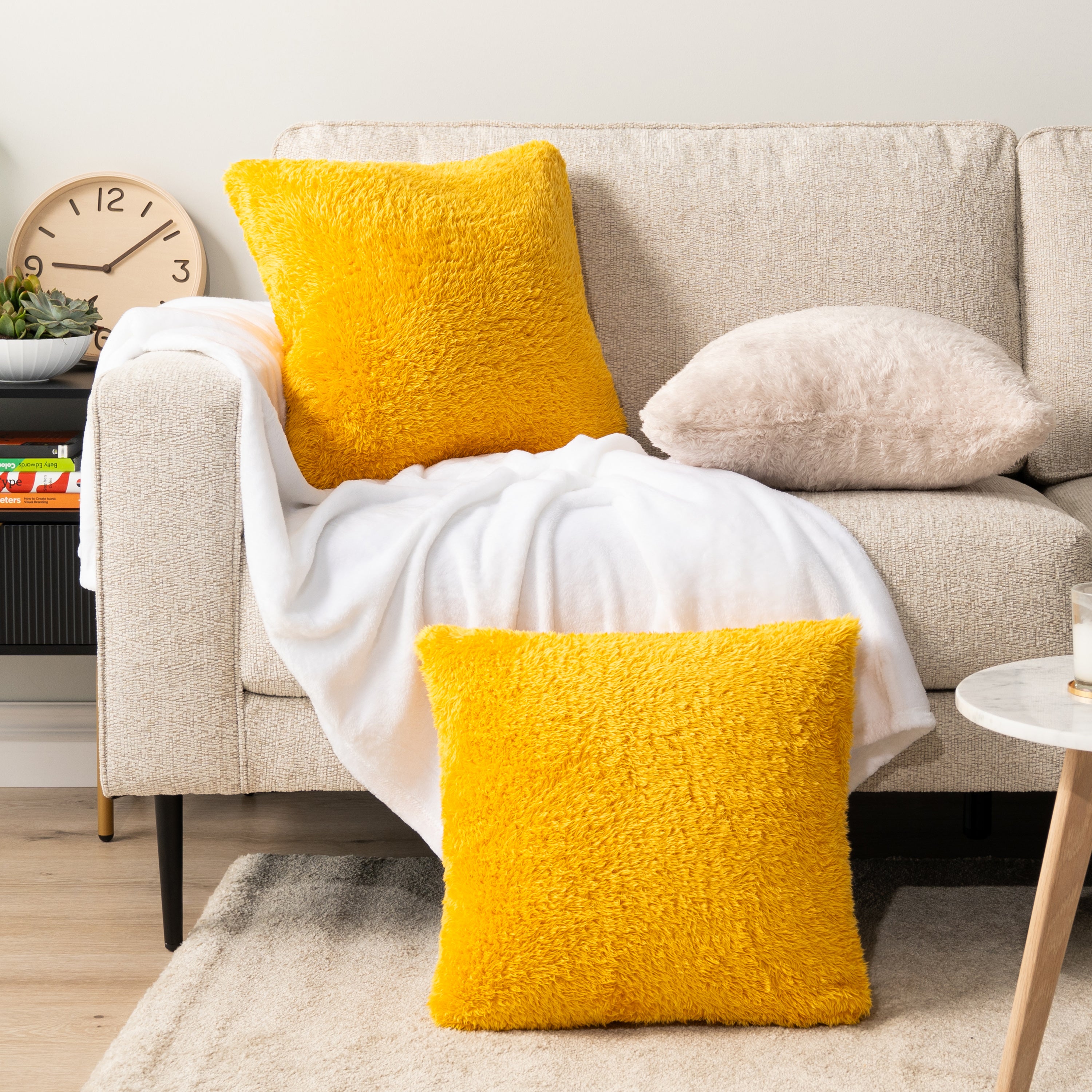Throw Pillow Covers Set of 2 Sofa Decor Fuzzy Cushion Cases 2 Sizes with Zipper