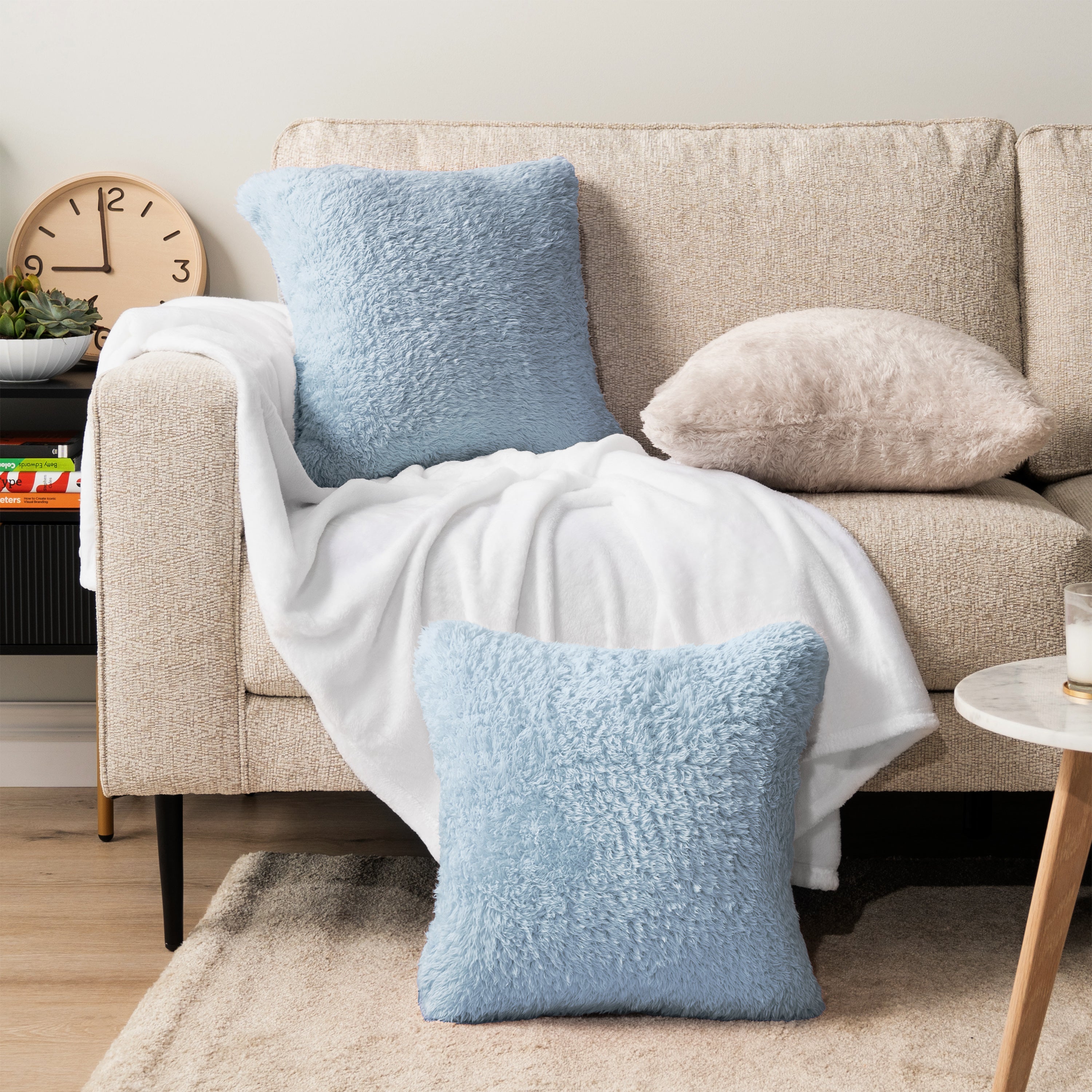 Throw Pillow Covers Set of 2 Sofa Decor Fuzzy Cushion Cases 2 Sizes with Zipper