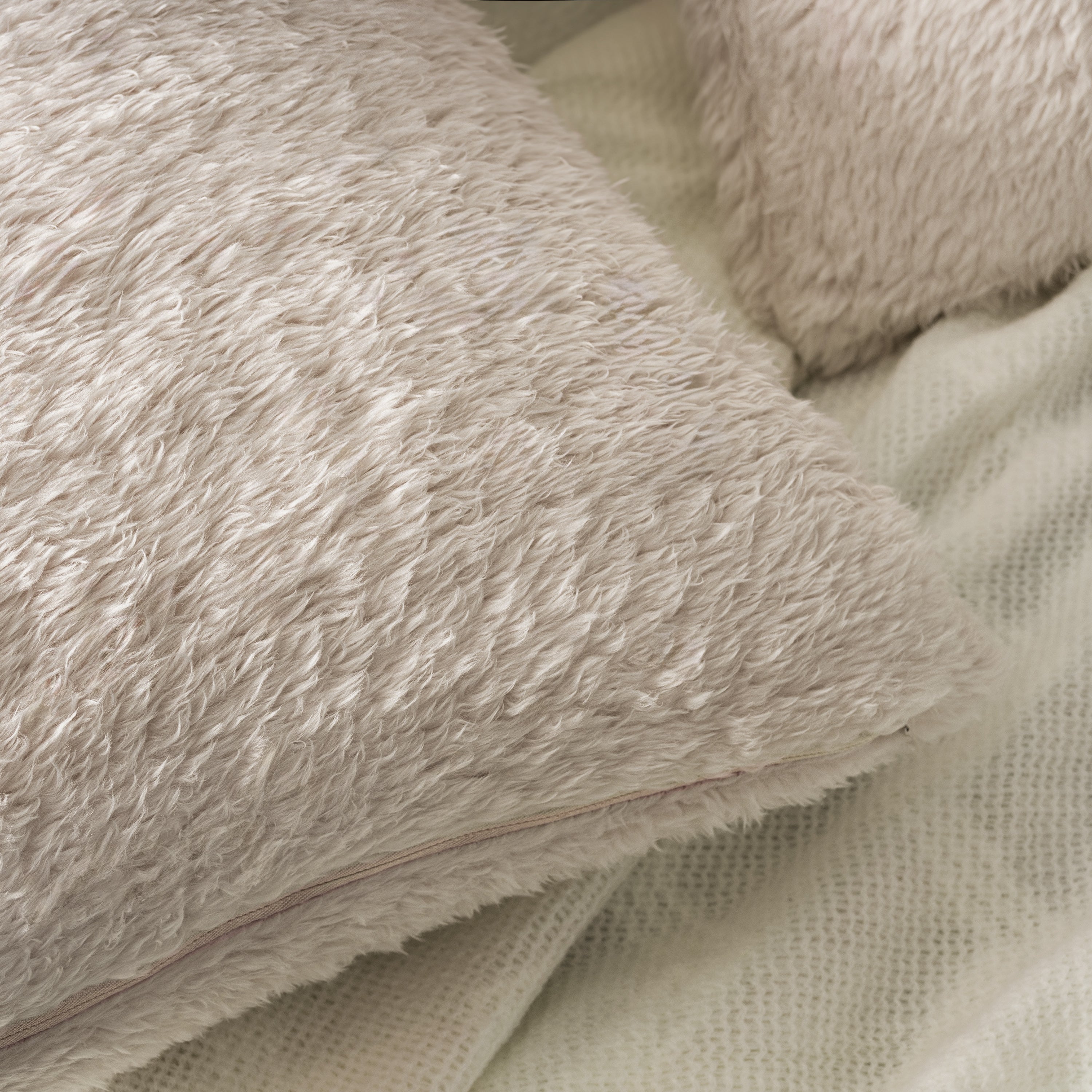 Throw Pillow Covers Set of 2 Sofa Decor Fuzzy Cushion Cases 2 Sizes with Zipper
