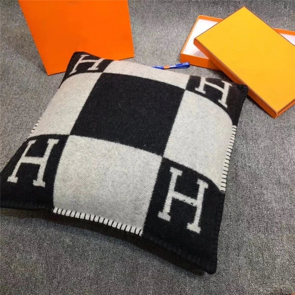 Cashmere Throw Pillow Wool Plaid Soft Warm Shawl Sofa Bedding Cushion Gift New