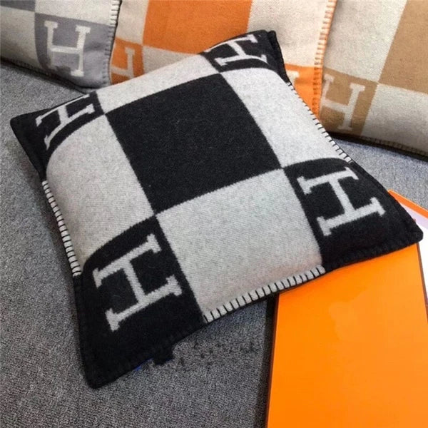 Cashmere Throw Pillow Wool Plaid Soft Warm Shawl Sofa Bedding Cushion Gift New